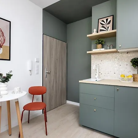 Apartment Stylish New Near New York Cafe 1